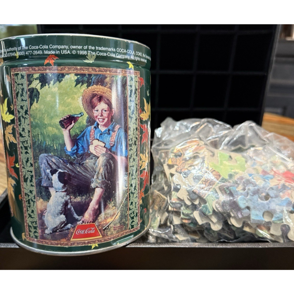 1998 Coca-Cola 200 Piece Puzzle in Collector Tin – Norman Rockwell Vintage